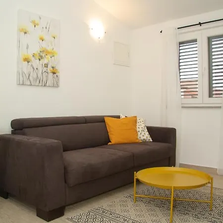 Apartman Francesca Pakostane Exterior photo