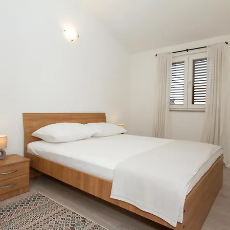 Apartman Francesca Pakostane Exterior photo