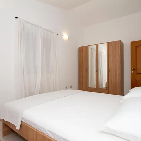 Apartman Francesca Pakostane Exterior photo
