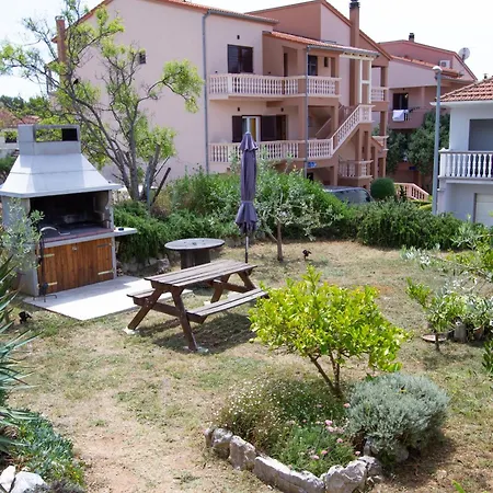Apartman Francesca Pakostane Exterior photo